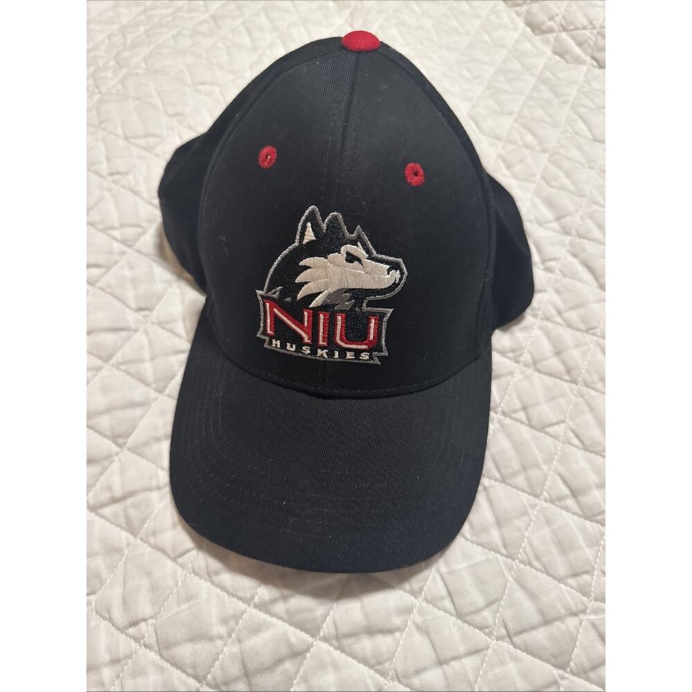 N I U Hat